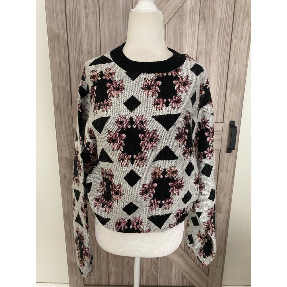 Devon Halfnight Leflufy Men’s size small sweater